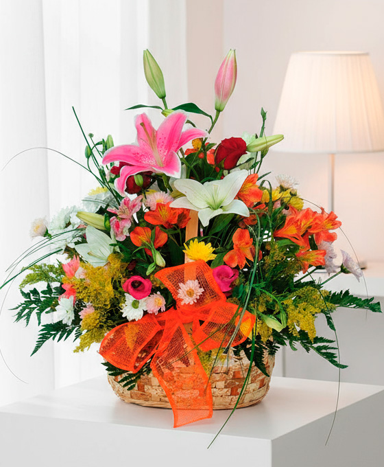 Cesta de flor primaveral