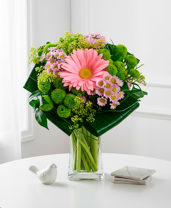 Ramos de flores con verdes